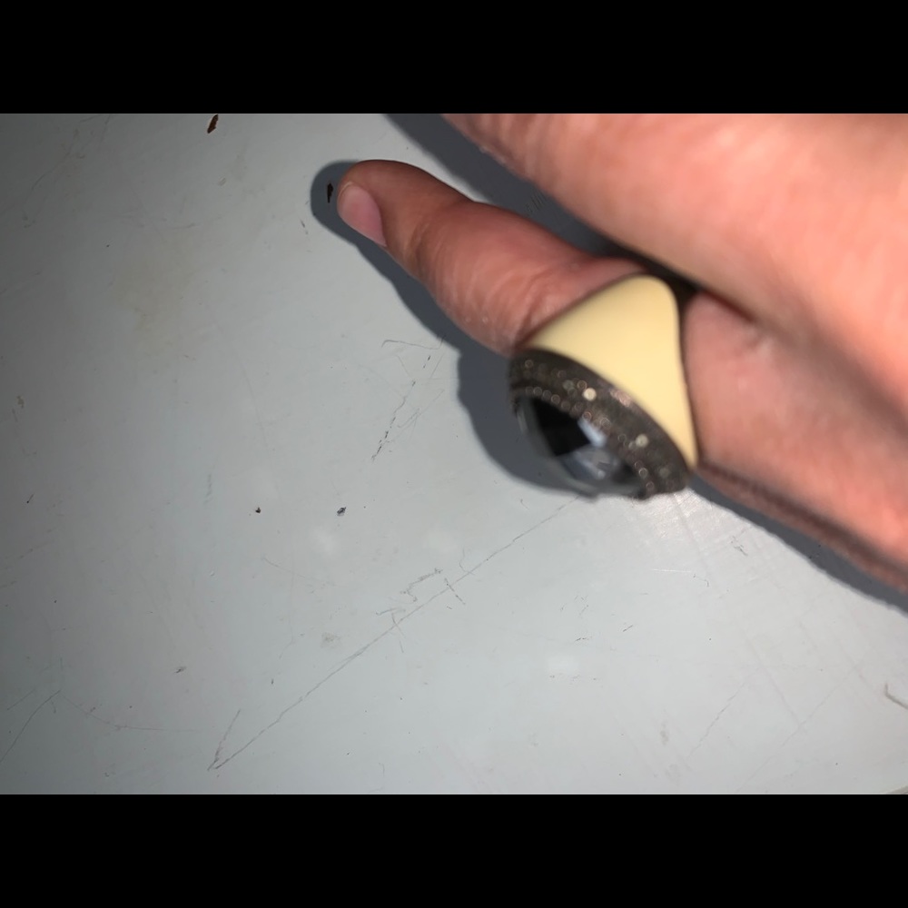Ring - Picture 2 of 2